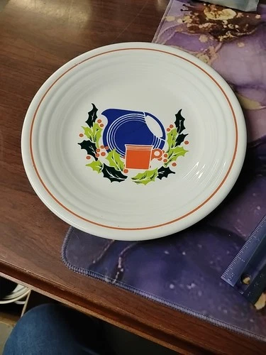 FIESTA Retired 1998 Federated Store Christmas Luncheon Plate