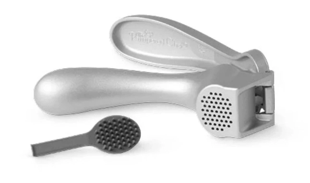 Pampered Chef Garlic Press With Cleaning Tool New In Box!