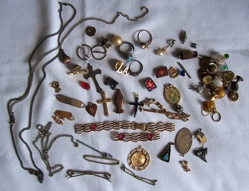 Vintage Antique Costume Jewelry Lot & parts/pieces