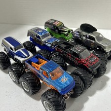 Hot Wheels Monster Jam Monster Truck Lot Of 6 Grave Digger The Legend