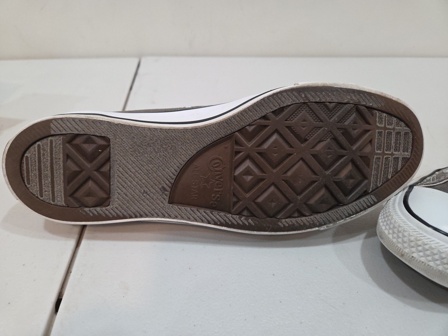 Converse Shoes Mens Size 11 All Star Sneakers Gray Canvas Lace Up Low Top Casual thumbnail 9