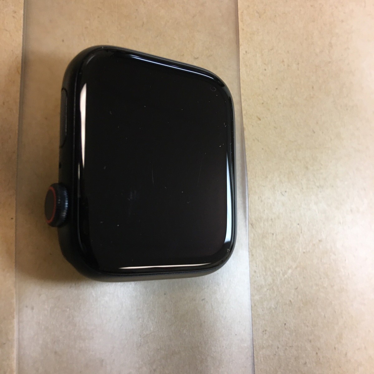 Apple Watch SE 2nd Generation 44mm (GPS + CELLULAR) MIDNIGHT Apple Watch SE 2nd Generation 44mm (GPS + CELLULAR) MIDNIGHT