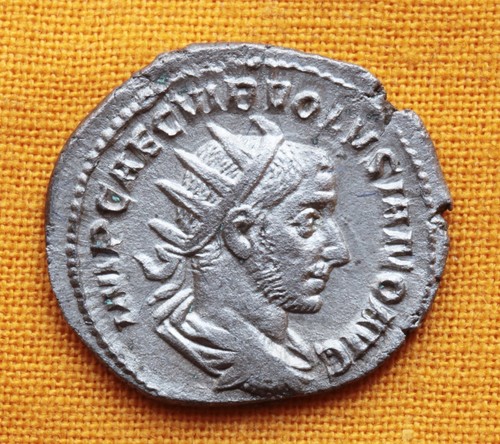 Ancient Roman Volusianus Antoninian - PAX AVGG