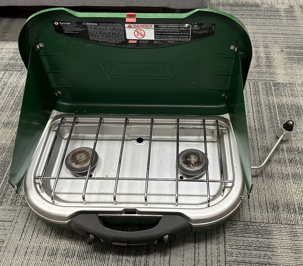 WORKS GOOD Coleman 2-Burner Propane CAMP STOVE w HANDLE 20,000 BTU