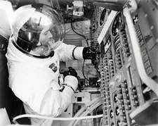JOHN YOUNG APOLLO 10 ASTRONAUT IN COMMAND MODULE SIM - 8X10 NASA PHOTO (ZZ-611)