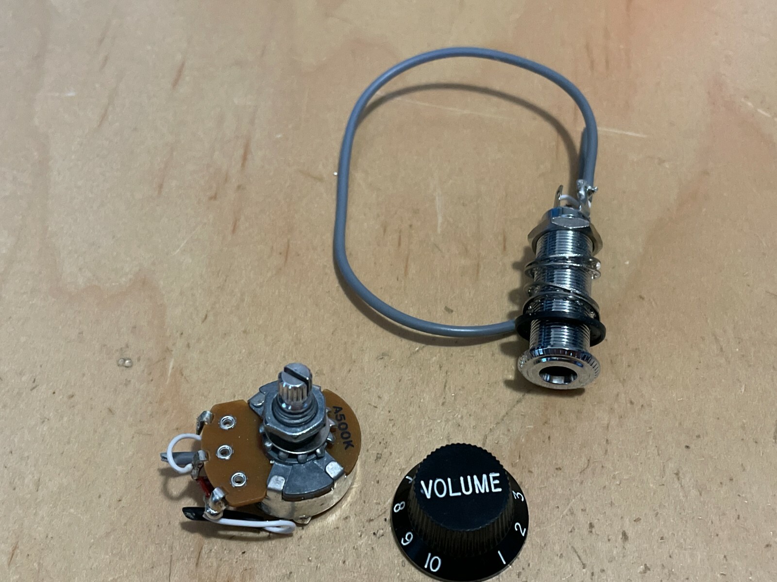 Switches / electronics for sale > guitarandbassparts.com