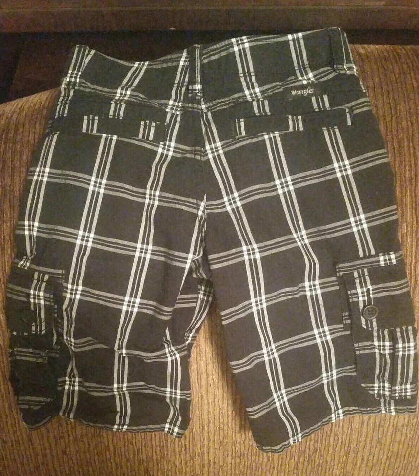 Chicos Wrangler Flex Negro con patrón de rayas blancas 8 Reg Foto 3 de 3