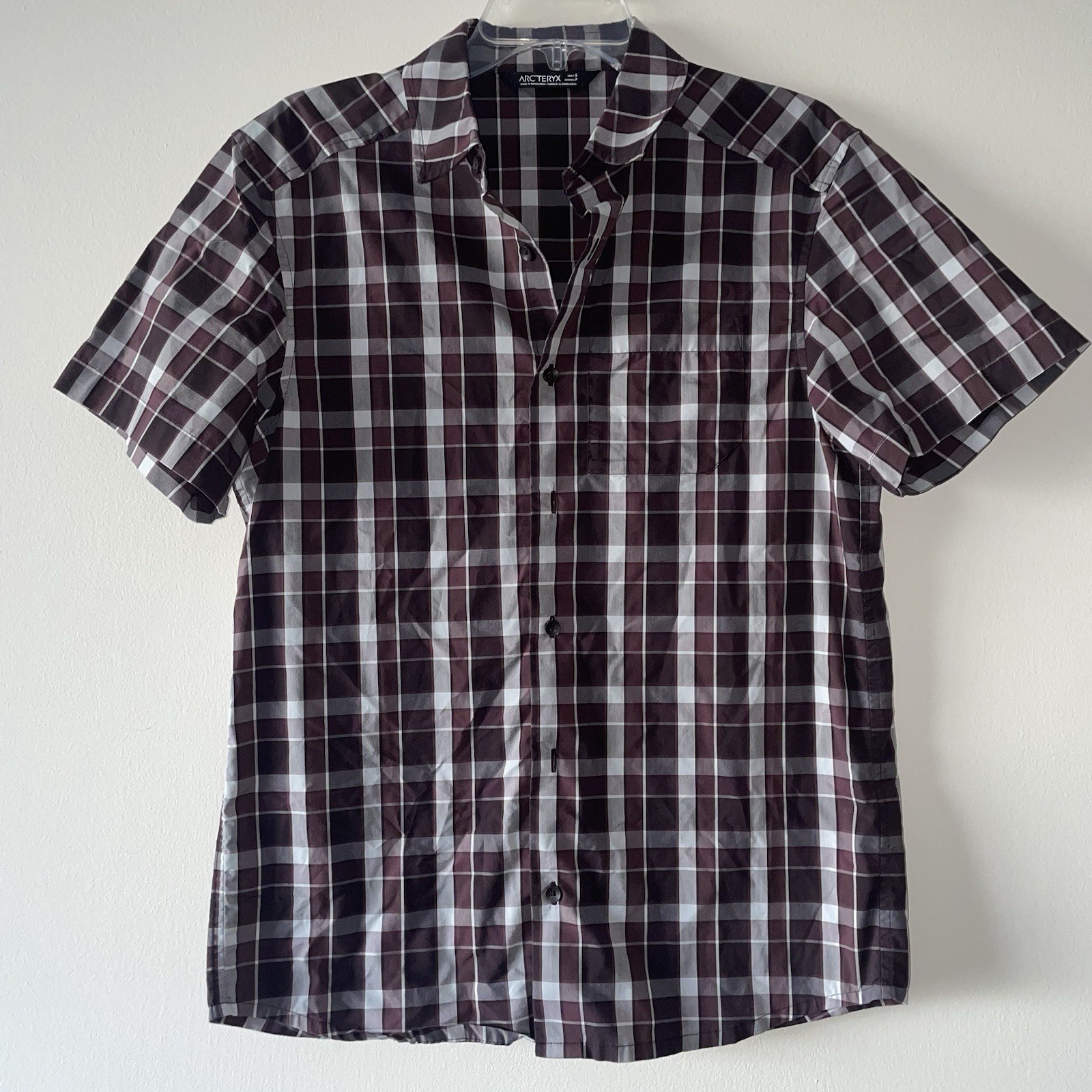 ARC'TERYX Camicia uomo Arcteryx marrone bianca e nera a quadri con bottoni manica corta S