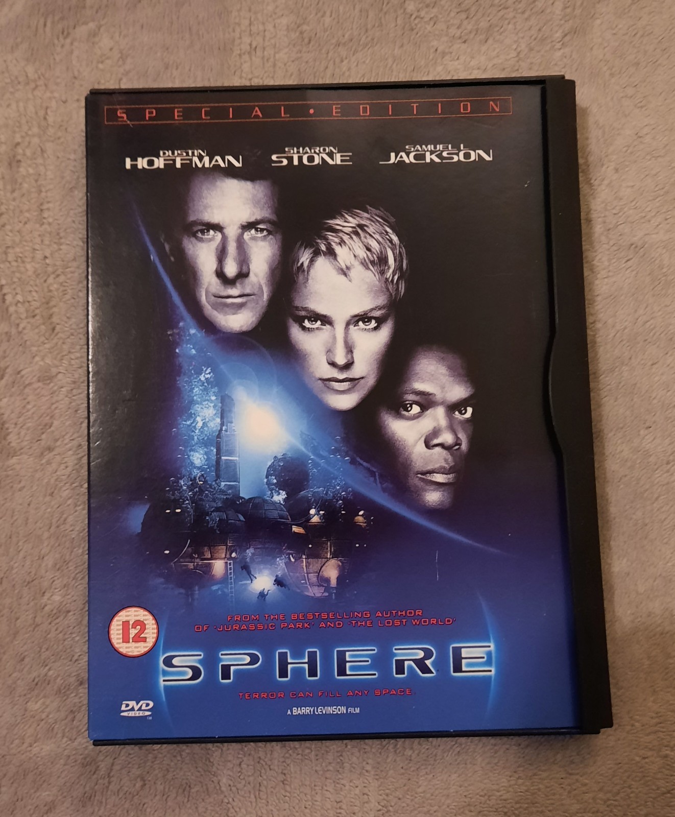 Sphere DVD (1998) Dustin Hoffman, Levinson (DIR) cert 12