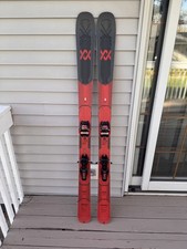 2026 VOLKL M7 MANTRA 170 SKIS - Marker Griffons