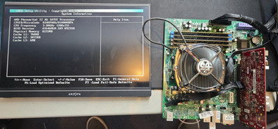 Medion MS-7646 Mainboard mit AMD Phenom II X6 1075T - 8GB DDR3 - ATI HD7670