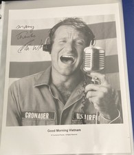 Lot of 24 Autographs - Robin Williams, Cosby, Bob Hope, John Glenn, Jack Lemmon