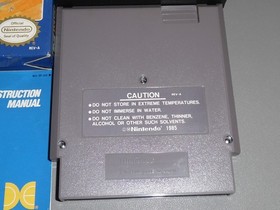 VINTAGE NINTENDO NES BURGER TIME VIDEO GAME. CIB COMPLETE IN BOX