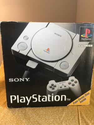 Sony SCPH1001/94000 PlayStation Launch Edition 2 controllers