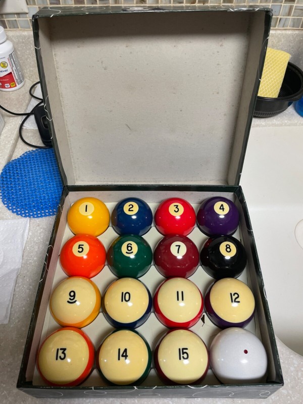 CLEANED & POLISHED ARAMITH “CROWN STANDARD” SERIES POOL BALLS IN BOX