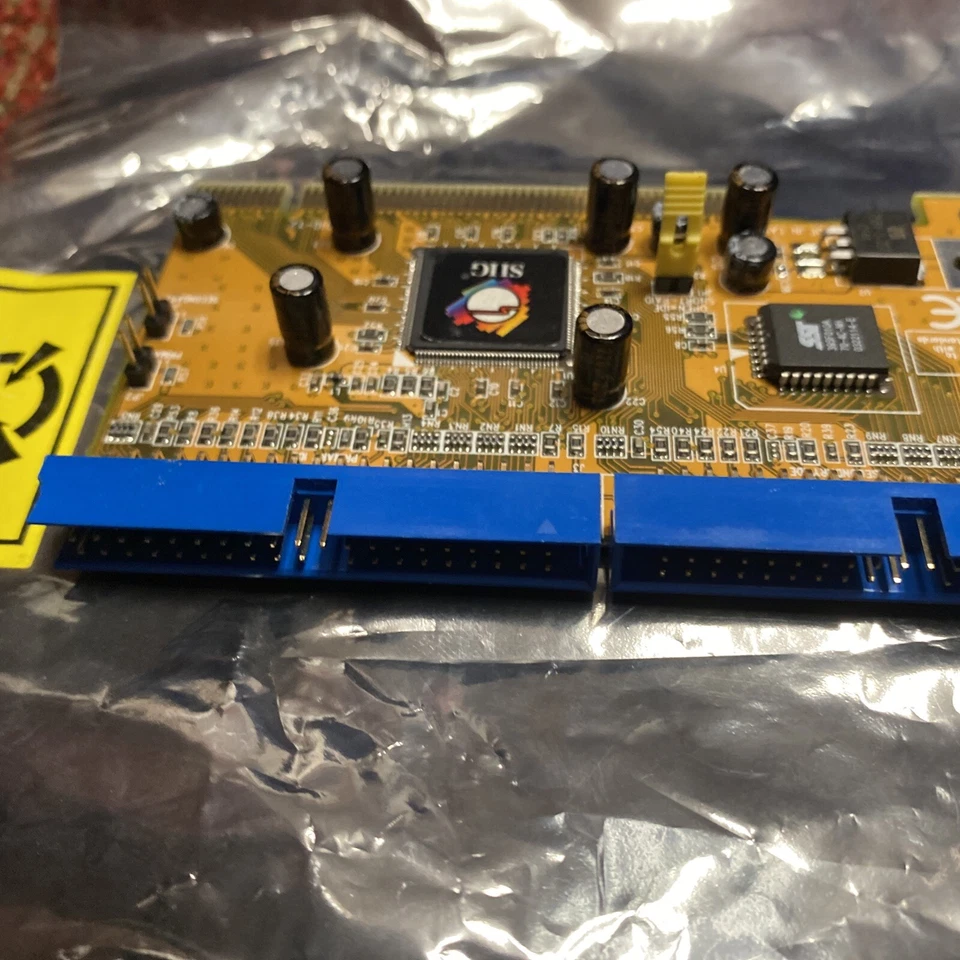SIIG SC-PR4B12 2-Port IDE ULTRA ATA PCI RAID Controler Card - Image 2 of 4