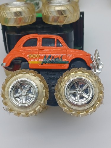 Vintage Mixed Lot of 25 4x4 Monster Trucks! Monster Jam Wheels 1:64, - Picture 4 of 4