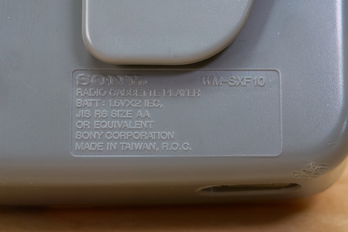 Sony Walkman Sports WM SXF10 Portable Radio and Cassette PLayer