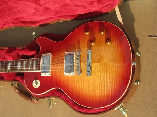 2019 Gibson Les Paul Traditional Guitar Cherry Sunburst With Original Case