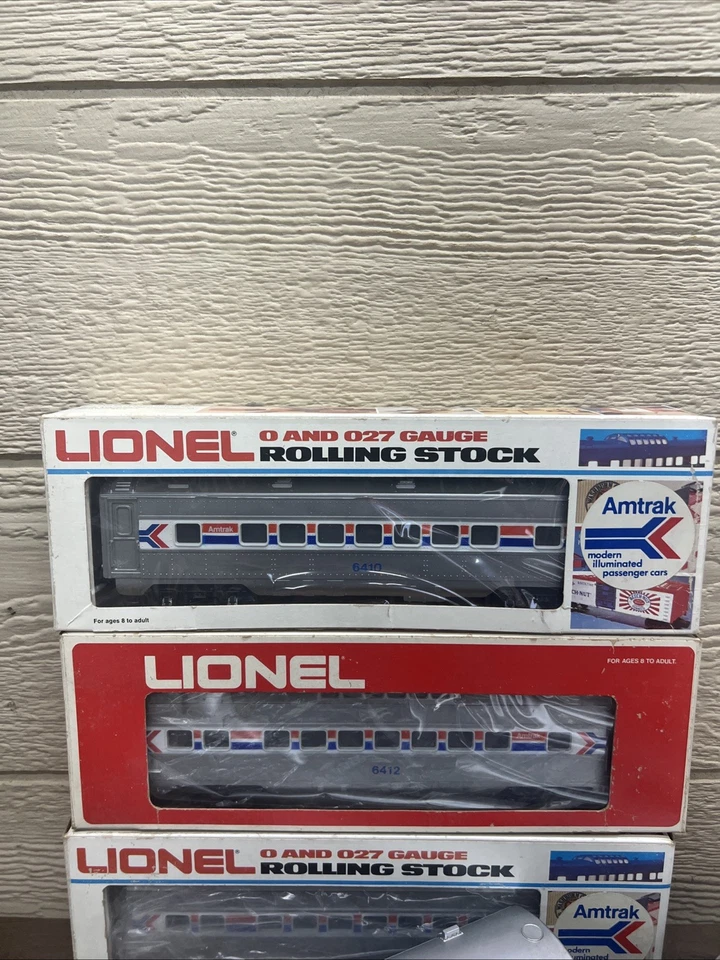 Lionel Amtrak 8664 Diesel Loc O-Gauge 8 Cars Piece Train Set - Image 2 of 4