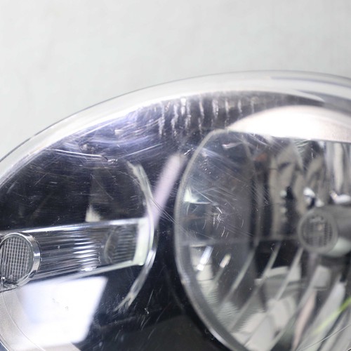 Headlight Bracket Set For 2012-2019 Volkswagen Beetle – Direct Replacement Pair (VW2509102 / VW2508102) 4 thumbnail image