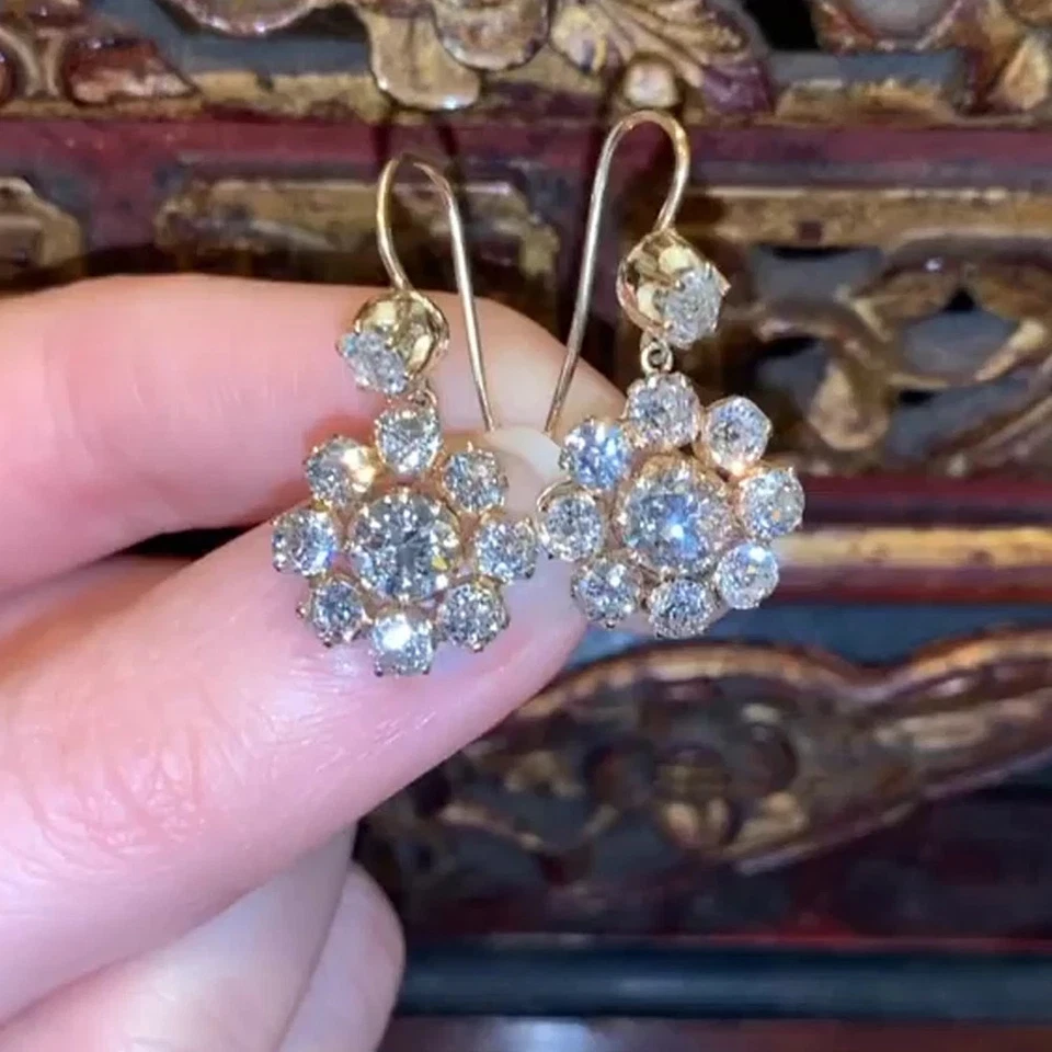 Pendiente Flor Moissanita Europea Antigua Corte Redondo 2.40 TCW Chapado en Oro Amarillo 14k Foto 4 de 4