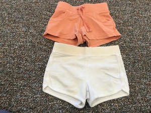 Old-Navy-Set-of-Orange-amp-Cream-Girls-Shorts-3T