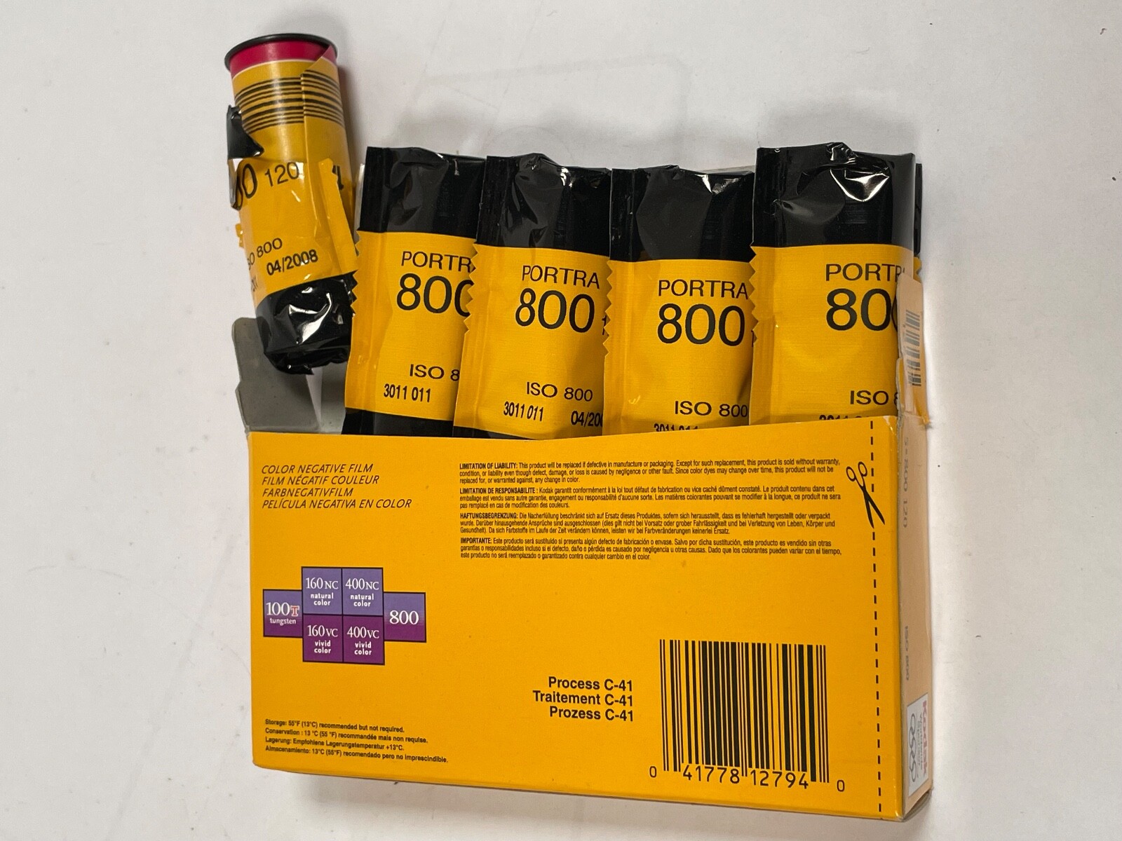 Kodak PROFESSIONAL PORTRA 800 ISO 800 - Color print film 120 (6 cm 