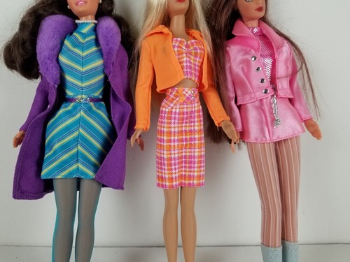 Used Vintage 1990's Bundle Of 3 Mattel Barbies Multi-Colored *READ* - Picture 3 of 10