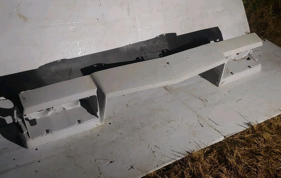 Новый 1988-1990 Buick Lesabre 2 двери Rwd заголовок панели - Изображение 4 из 4