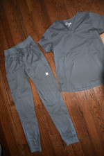 EUC BUTTER-SOFT Scrub set S tuck top XS TALL jogger pants bottom PEWTER grey