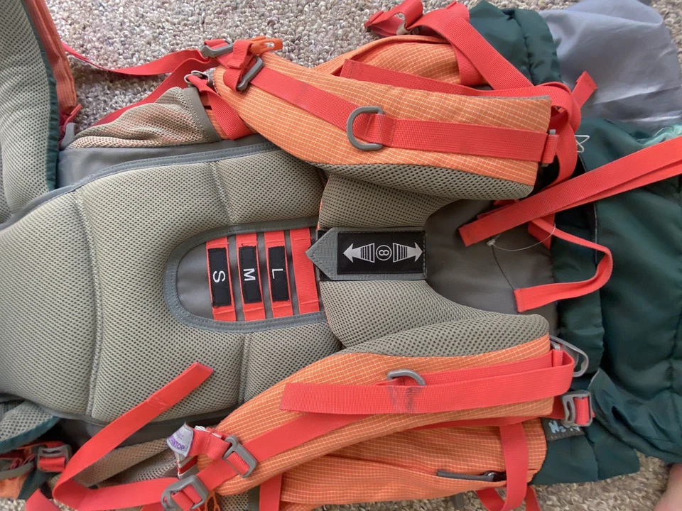 Mochila de Senderismo MOUNTAINTOP Adventure 65 + 10L Marco Interno - Naranja-Verde Foto 4 de 4