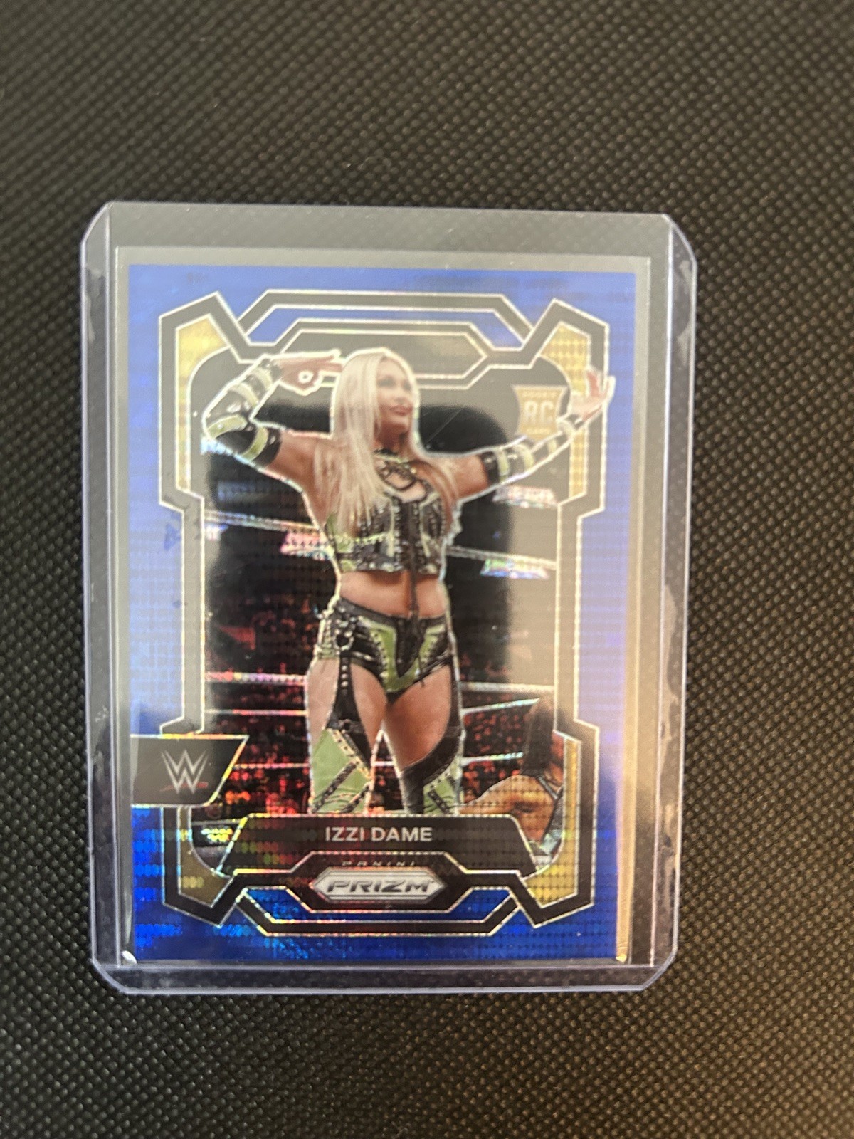 2024 Panini Prizm WWE Izzi Dame Under Card Blue Prizm 04/25