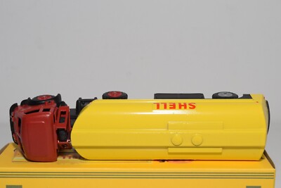 CAMION CITERNE TRACTEUR SOMUA BP par CIJ NOREV réedition au 1/43 NEUF CAMION CITERNE TRACTEUR SOMUA BP par CIJ NOREV réedition au 1/43 NEUF