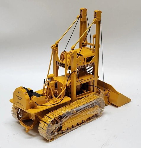 Caterpillar D2 Track-Type Tractor 5U Series Traxcavator By SpecCast 1/16 Scale - Picture 5 of 14
