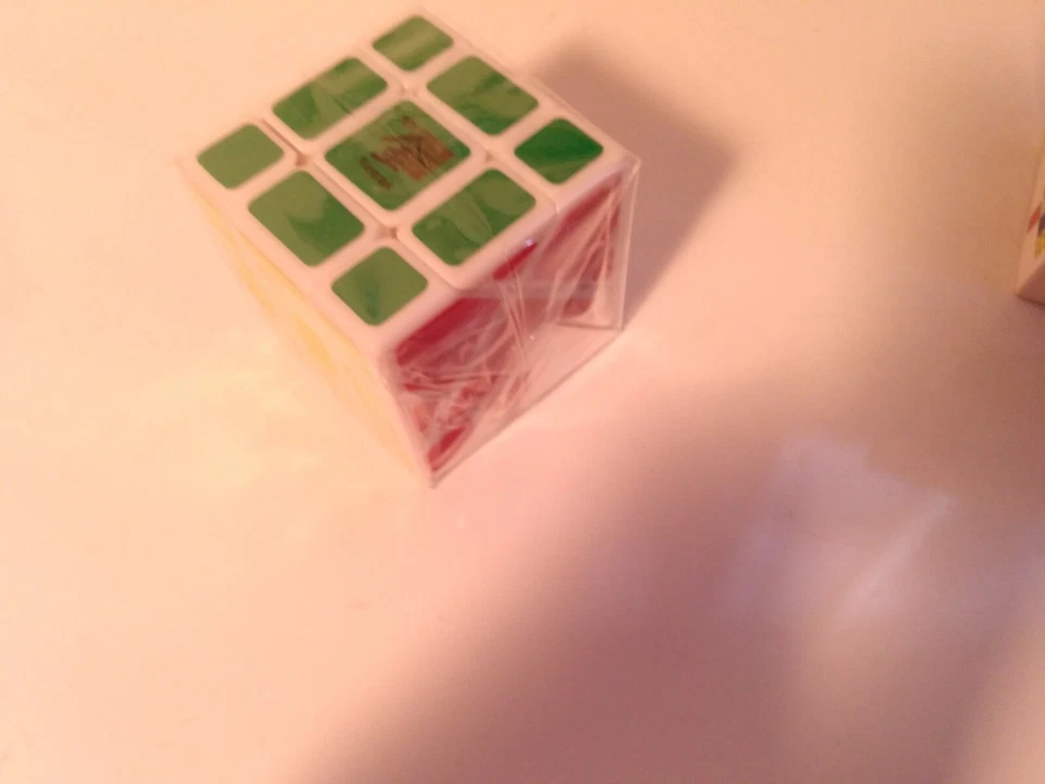 ONE DAYAN BERMUDA TWISTY CUBE PUZZLE VENUS Foto 3 de 4