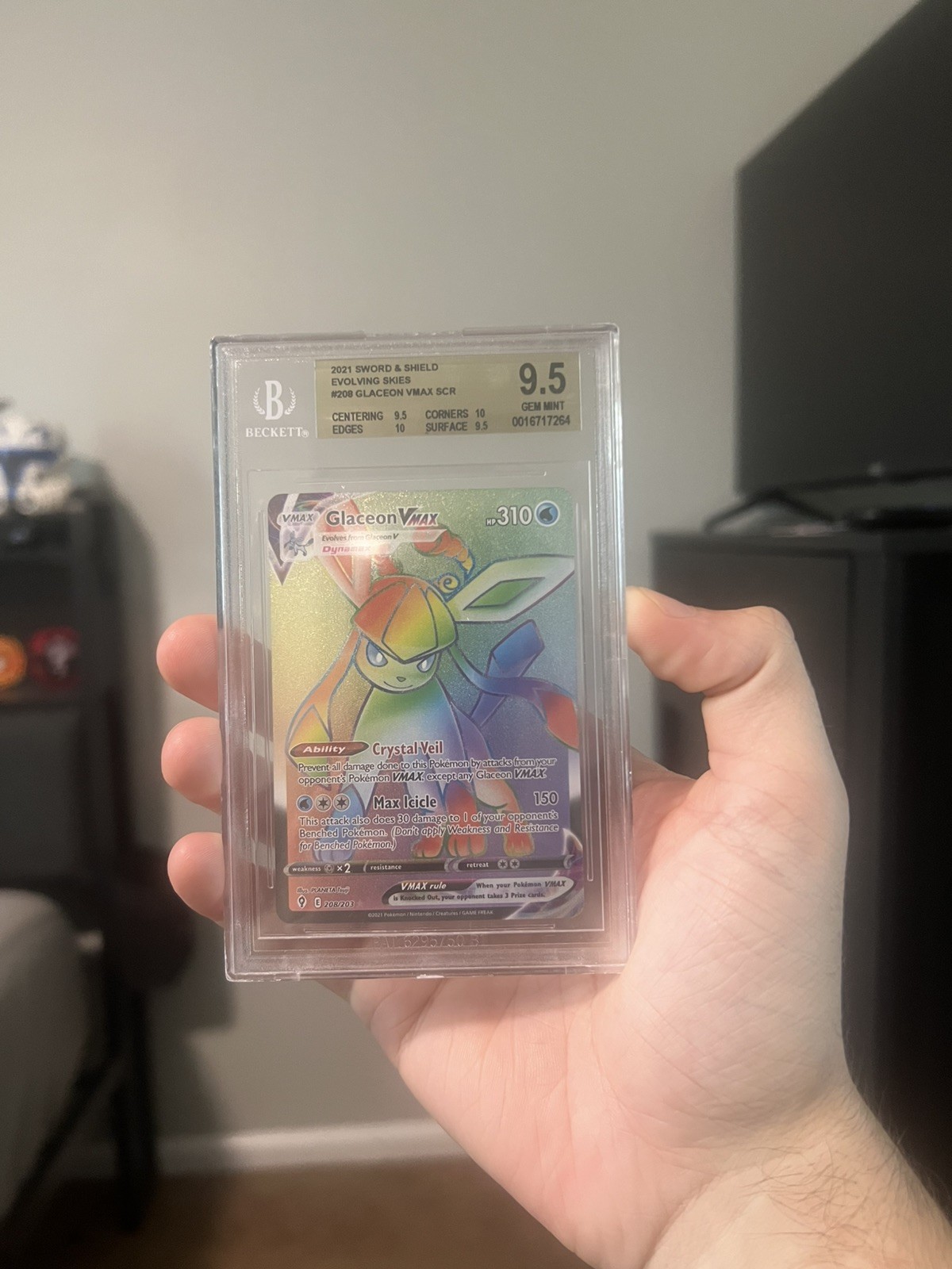 Glaceon VMAX (Secret) 208/203 SWSH07: Evolving Skies Holo; Beckett Gem Mint 9.5!