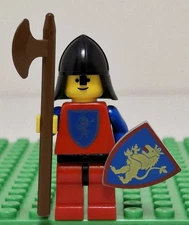 Lego Castle Crusader Lion Minifigure With Shield Helmet & Brown Halberd Axe