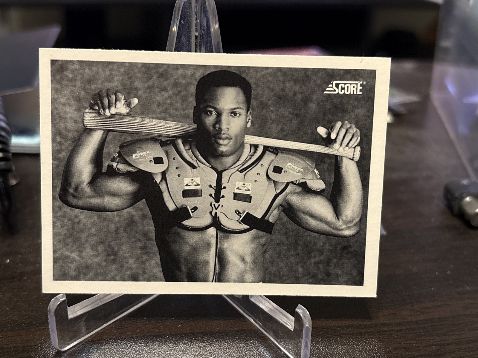 1990 Score #697 BO the pose!!!