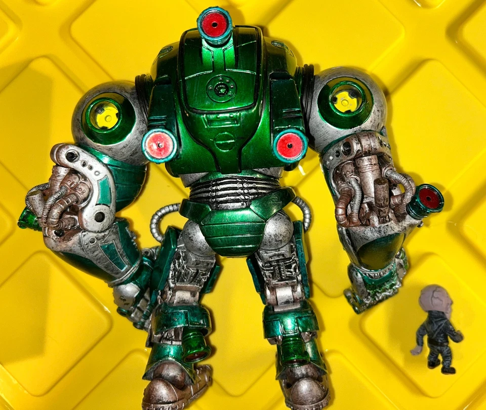 MECHA HULK 2004 loose Marvel Legends ToyBiz with Gremlin - Image 3 of 4