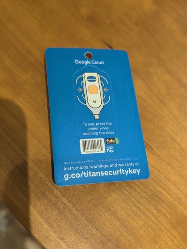 NEW OEM Google Titan Security Key USB-C /NFC Titan Security Key K52T (A) - Bild 2 von 2