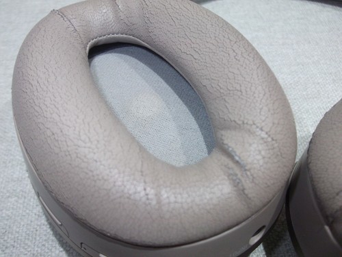 Sony WH-1000XM2 Wireless Noise-Canceling Headphones Champagne Gold - Picture 22 of 24