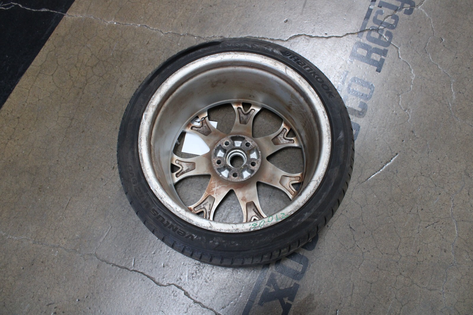 Maserati Quattroporte, Rear Wheel, Needs Recon, Used, P/N 237496