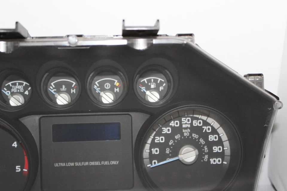 Medidores de cuadro de instrumentos velocímetro Ford F250 F350SD 2014 100.928 millas diésel Foto 3 de 4