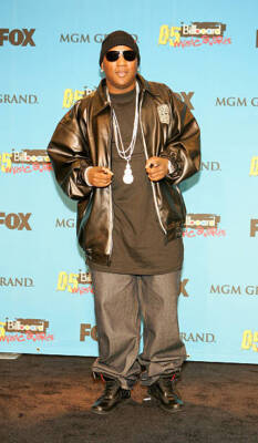 Rapper Young Jeezy poses in the press room at the 2005 Billboard M - Old Photo 1