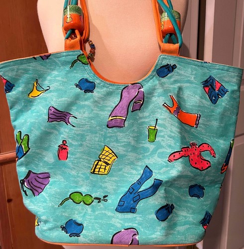 SALLY HUSS Beach Tote Canvas Bag WITH CHARMS Laundry Line Clothing Large - Picture 2 of 5