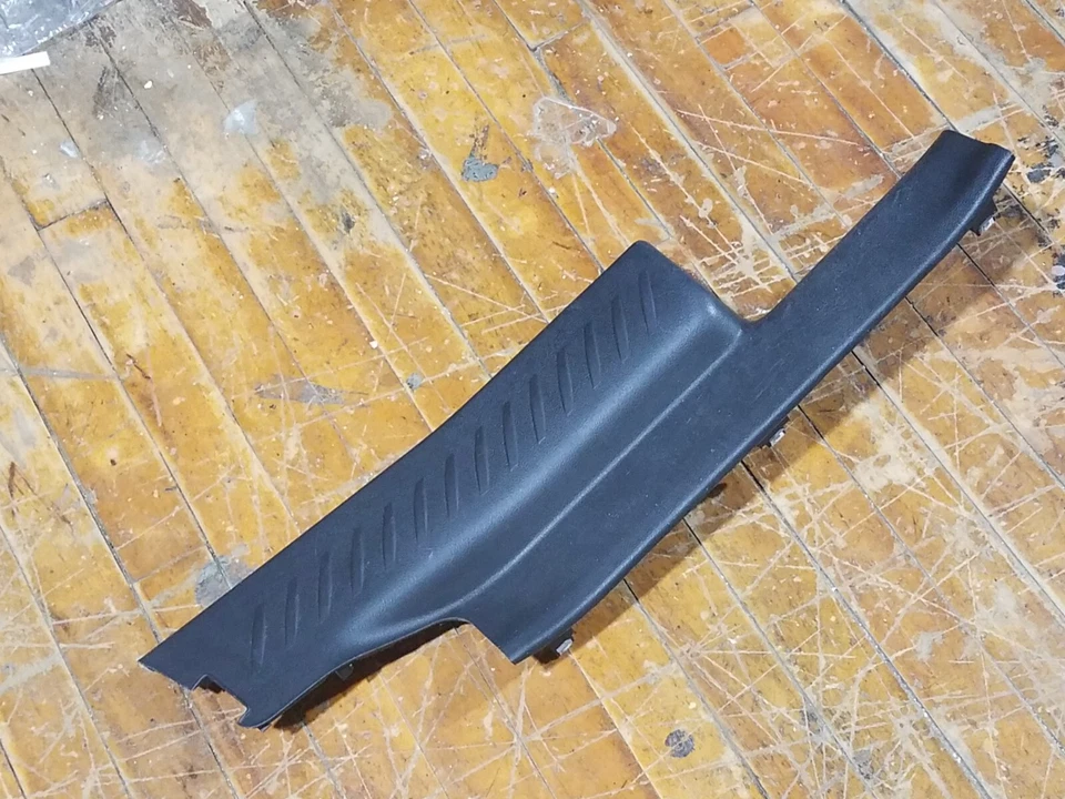 2009 Kia Rondo LX универсал задняя правая пассажирская сторона двери порог отделки панели б/у OEM - Изображение 4 из 4