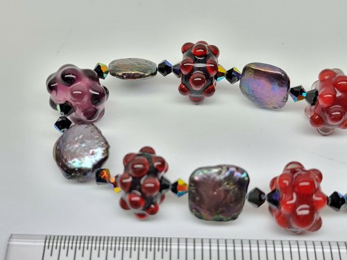 COLLANA ARTIGIANALE LAMPWORK COLORATO RUBINO MIRTILLO VETRO AMD PERLE 16" ROVERE - Foto 5 di 10