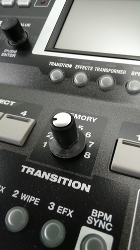 Roland V-4EX 4-Ch Video Switcher Digital Mixer 10-In 3-Out Tested Working - Picture 18 of 20