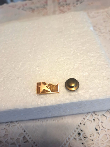 Texas International Hallmarked *gf gold Service Pin. Excellent Condition.